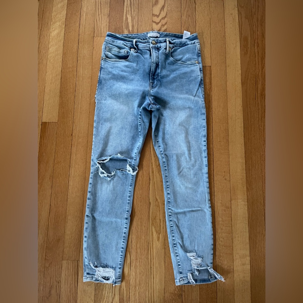 Good American “good legs chewed hem skinny jeans” size 10/30